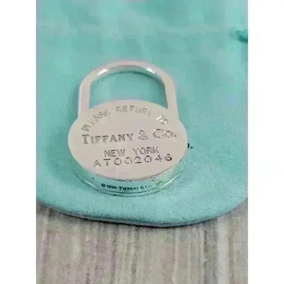 Tiffany & Co Vintage Sterling Silver Return to Tiffany Padlock Keyring - Picture 3 of 12